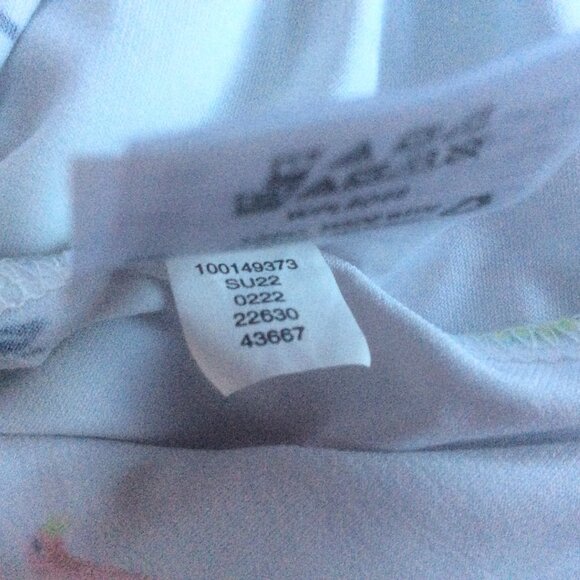 Charter Club White w/ Colorful Tropical Bird V-neck Pullover Blouse Size Large - Picture 6 of 7